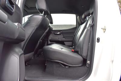 2020 Toyota Tacoma TRD Off-Road  4x4 4dr Double Cab 5.0ft Bed!**APPOINTMENT ONLY**Toyota Safety Sense! Adaptive Cruise Control! Lane Departure Alert! Pre-Collision System w/ Pedestrian Detection! Backup Camera! - Photo 26 - Portland, OR 97266