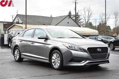 2017 Hyundai Sonata Hybrid SE  4dr Sedan **BY APPOINTMENT ONLY** Active Eco Mode! Bluetooth w/Voice Activation! Traction Control! Back-up Cam! Apple CarPlay! Android Auto! - Photo 1 - Portland, OR 97266