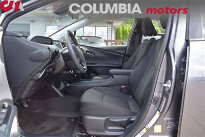 2022 Toyota Prius LE AWD-e 4dr Hatchback! 51 City MPG! 47 Hwy MPG! Toyota Safety Sense 2.0! Back Up Camera! Lane Assist! Blind Spot Monitor! Android Auto! Apple CarPlay! All Weather Floor Mats! - Photo 10 - Portland, OR 97266