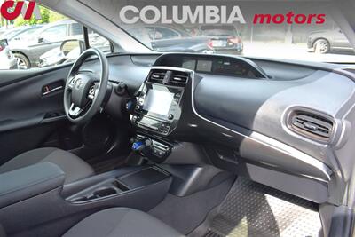2022 Toyota Prius LE AWD-e 4dr Hatchback! 51 City MPG! 47 Hwy MPG! Toyota Safety Sense 2.0! Back Up Camera! Lane Assist! Blind Spot Monitor! Android Auto! Apple CarPlay! All Weather Floor Mats! - Photo 11 - Portland, OR 97266