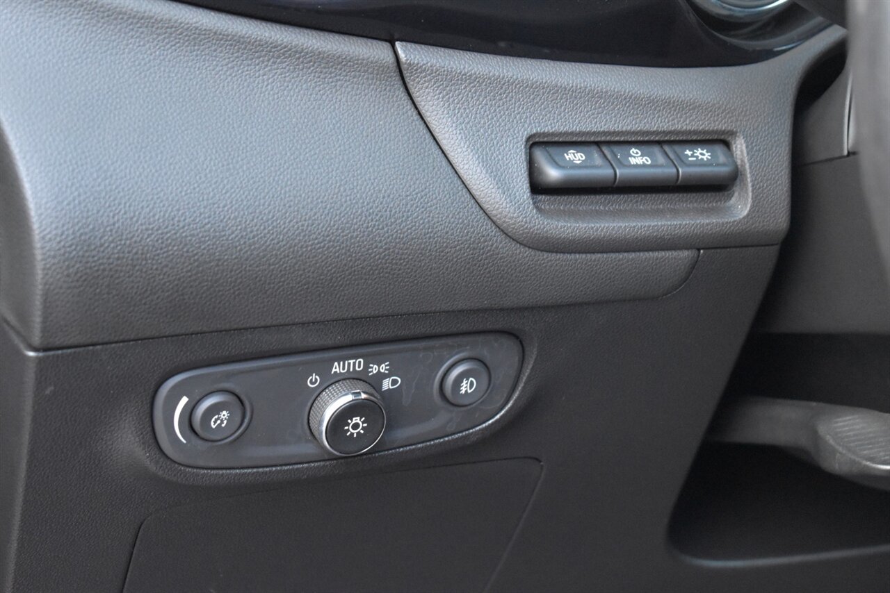 2020 Buick Encore GX Essence AWD 4dr Crossover! Blind Spot Assist! 360° Camera System! Parking Sensors! Lane Keeping Assist! Forward Collision Mitigation! Heated Steering Wheel! Apple CarPlay! Android Auto! Pano-Sunroof! - Photo 17 - Portland, OR 97266