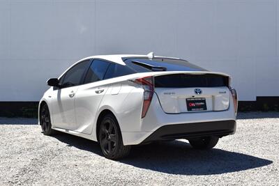 2017 Toyota Prius Four 4dr Hatchback**BY APPOINTMENT ONLY** Back Up Camera! Blind Spot Monitor w/Rear Cross Traffic Alert! Navigation! Bluetooth Connectivity! Heated Seats! - Photo 2 - Portland, OR 97266