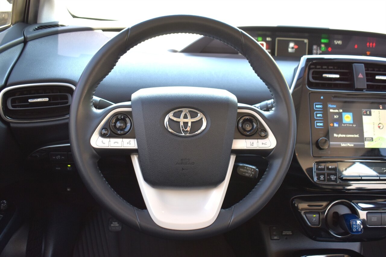 2017 Toyota Prius Four 4dr Hatchback**BY APPOINTMENT ONLY** Back Up Camera! Blind Spot Monitor w/Rear Cross Traffic Alert! Navigation! Bluetooth Connectivity! Heated Seats! - Photo 13 - Portland, OR 97266