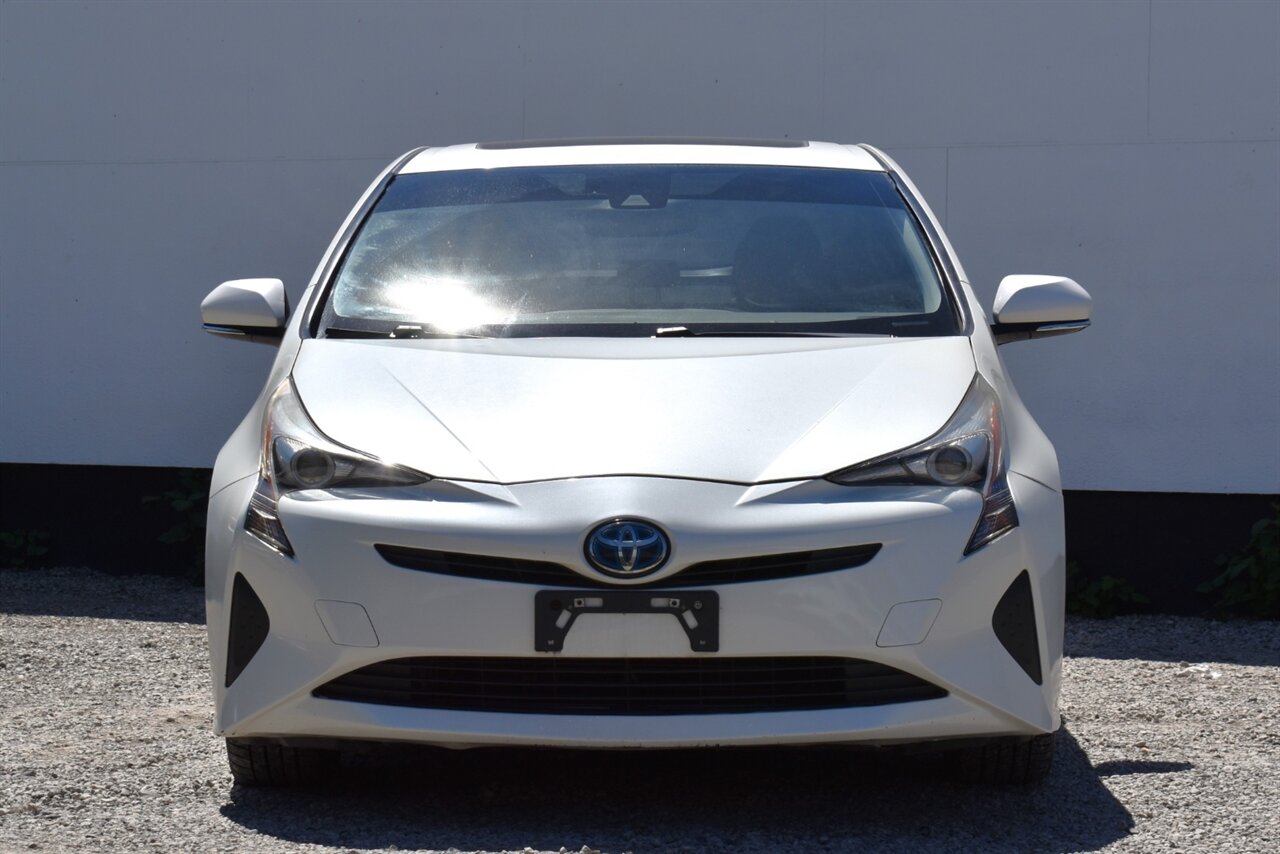2017 Toyota Prius Four 4dr Hatchback**BY APPOINTMENT ONLY** Back Up Camera! Blind Spot Monitor w/Rear Cross Traffic Alert! Navigation! Bluetooth Connectivity! Heated Seats! - Photo 7 - Portland, OR 97266