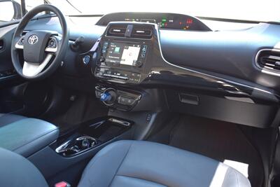 2017 Toyota Prius Four 4dr Hatchback**BY APPOINTMENT ONLY** Back Up Camera! Blind Spot Monitor w/Rear Cross Traffic Alert! Navigation! Bluetooth Connectivity! Heated Seats! - Photo 11 - Portland, OR 97266
