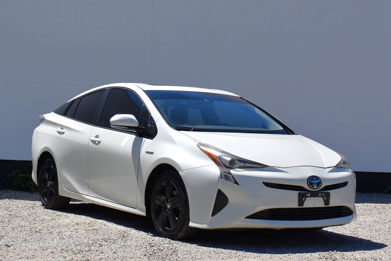 2017 Toyota Prius Four  4dr Hatchback**BY APPOINTMENT ONLY** Back Up Camera! Blind Spot Monitor w/Rear Cross Traffic Alert! Navigation! Bluetooth Connectivity! Heated Seats! - Photo 1 - Portland, OR 97266