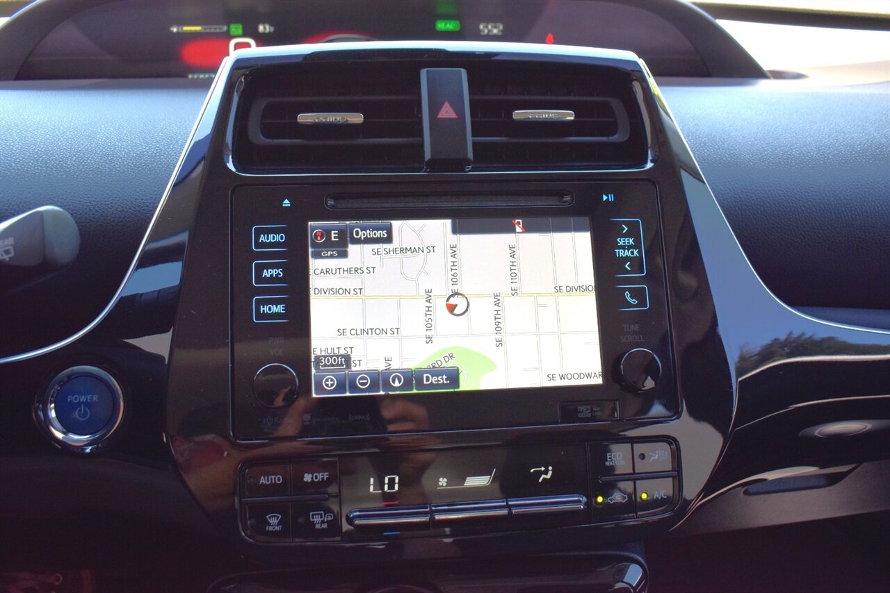 2017 Toyota Prius Four 4dr Hatchback**BY APPOINTMENT ONLY** Back Up Camera! Blind Spot Monitor w/Rear Cross Traffic Alert! Navigation! Bluetooth Connectivity! Heated Seats! - Photo 20 - Portland, OR 97266