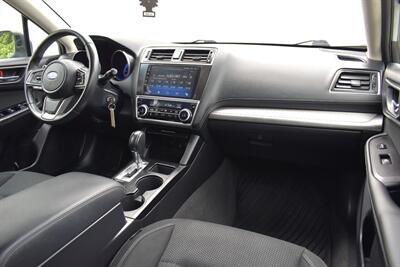 2018 Subaru Outback 2.5i Premium AWD 4dr Wagon! X-MODE! Up to 32 MPG Hwy! EyeSight Driver Assist! Adaptive Cruise Control! Blind Spot Monitor! Rear Cross-Traffic Alert! Heated Seats! Apple CarPlay & Android Auto! Backup Camera! - Photo 13 - Portland, OR 97266