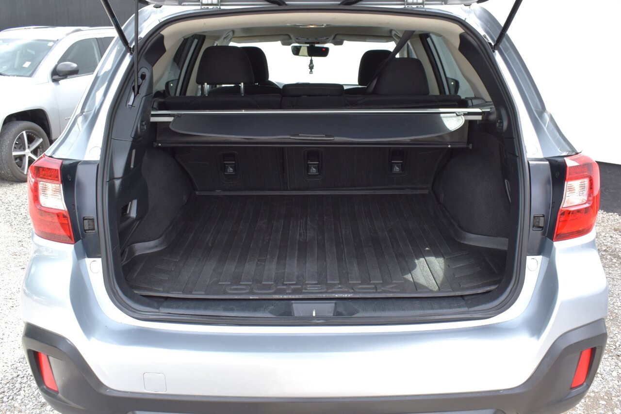 2018 Subaru Outback 2.5i Premium AWD 4dr Wagon! X-MODE! Up to 32 MPG Hwy! EyeSight Driver Assist! Adaptive Cruise Control! Blind Spot Monitor! Rear Cross-Traffic Alert! Heated Seats! Apple CarPlay & Android Auto! Backup Camera! - Photo 30 - Portland, OR 97266