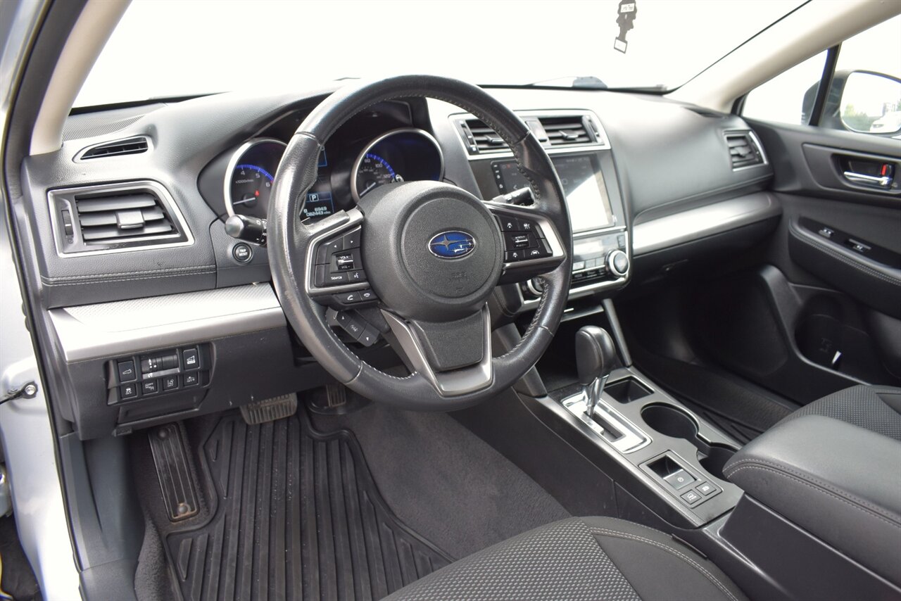 2018 Subaru Outback 2.5i Premium AWD 4dr Wagon! X-MODE! Up to 32 MPG Hwy! EyeSight Driver Assist! Adaptive Cruise Control! Blind Spot Monitor! Rear Cross-Traffic Alert! Heated Seats! Apple CarPlay & Android Auto! Backup Camera! - Photo 3 - Portland, OR 97266