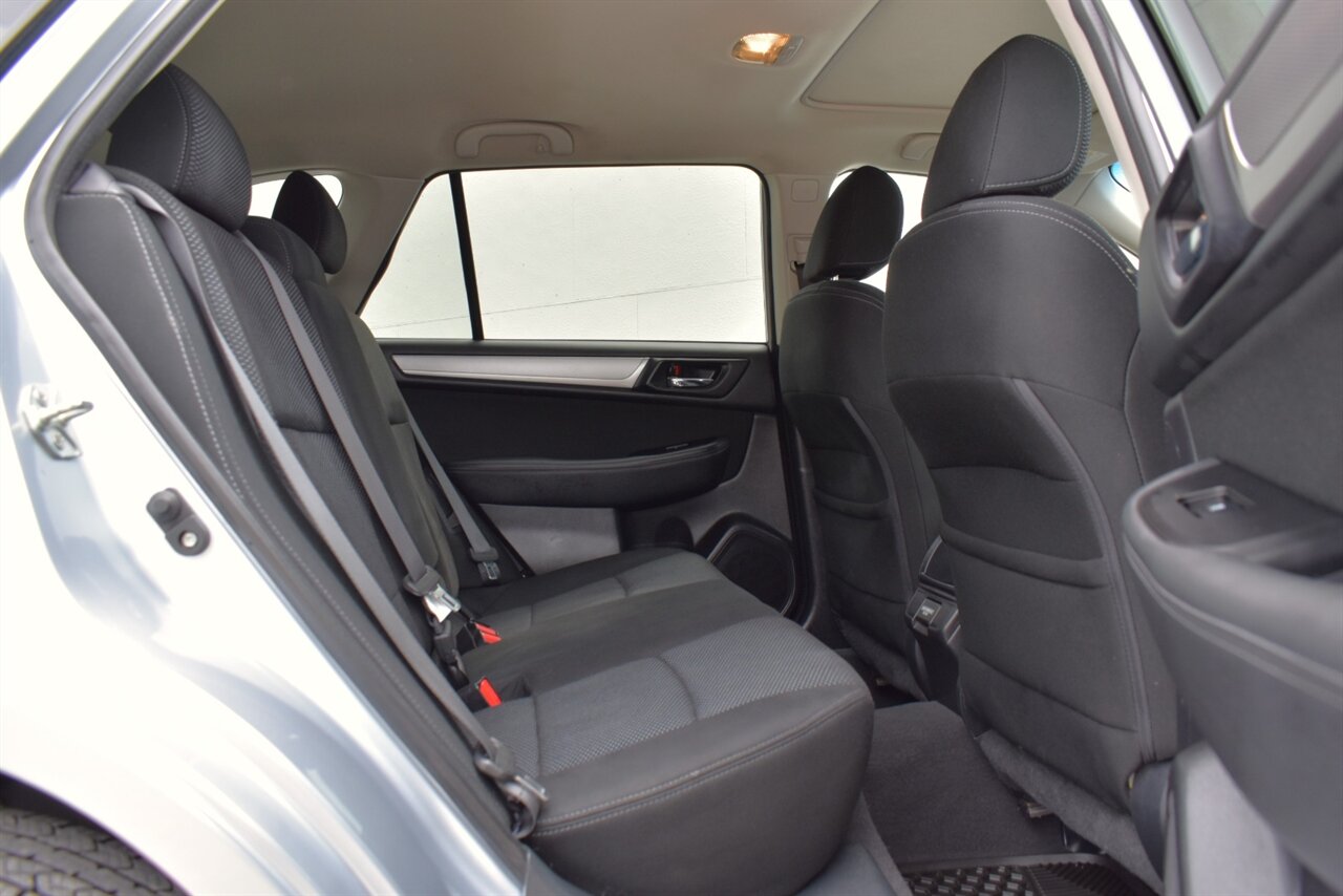 2018 Subaru Outback 2.5i Premium AWD 4dr Wagon! X-MODE! Up to 32 MPG Hwy! EyeSight Driver Assist! Adaptive Cruise Control! Blind Spot Monitor! Rear Cross-Traffic Alert! Heated Seats! Apple CarPlay & Android Auto! Backup Camera! - Photo 28 - Portland, OR 97266
