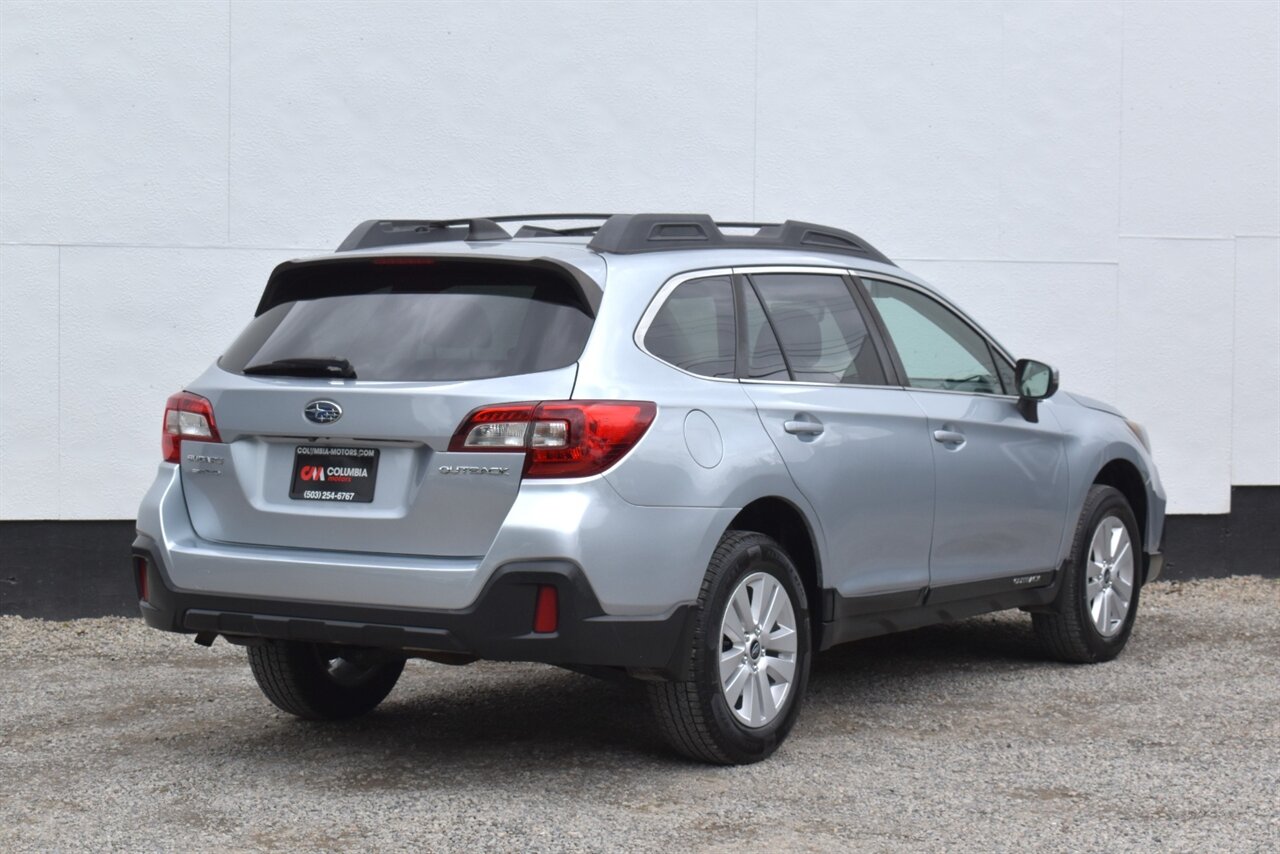 2018 Subaru Outback 2.5i Premium AWD 4dr Wagon! X-MODE! Up to 32 MPG Hwy! EyeSight Driver Assist! Adaptive Cruise Control! Blind Spot Monitor! Rear Cross-Traffic Alert! Heated Seats! Apple CarPlay & Android Auto! Backup Camera! - Photo 5 - Portland, OR 97266