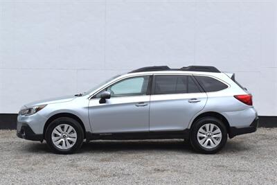 2018 Subaru Outback 2.5i Premium AWD 4dr Wagon! X-MODE! Up to 32 MPG Hwy! EyeSight Driver Assist! Adaptive Cruise Control! Blind Spot Monitor! Rear Cross-Traffic Alert! Heated Seats! Apple CarPlay & Android Auto! Backup Camera! - Photo 9 - Portland, OR 97266