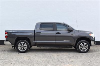 2015 Toyota Tundra SR5  4X4 4dr CrewMax Cab Pickup SB (5.7L V8)! Back Up Camera! Leather! 2WD/4HI/4LO! Tow Pkg! Tow-Haul Mode! Bluetooth Connectivity! Running Boards! - Photo 6 - Portland, OR 97266