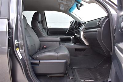 2015 Toyota Tundra SR5  4X4 4dr CrewMax Cab Pickup SB (5.7L V8)! Back Up Camera! Leather! 2WD/4HI/4LO! Tow Pkg! Tow-Haul Mode! Bluetooth Connectivity! Running Boards! - Photo 31 - Portland, OR 97266