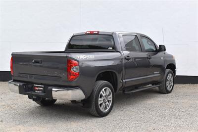 2015 Toyota Tundra SR5  4X4 4dr CrewMax Cab Pickup SB (5.7L V8)! Back Up Camera! Leather! 2WD/4HI/4LO! Tow Pkg! Tow-Haul Mode! Bluetooth Connectivity! Running Boards! - Photo 5 - Portland, OR 97266