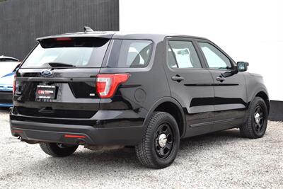 2017 Ford Explorer Police Interceptor Utility  AWD 4dr SUV! ***APPOINTMENT ONLY***Certified Calibration! Back Up Camera! Blind Spot Monitor! Cross Traffic Alert! Aux/USB/ Bluetooth Connectivity! Driver Side Spotlight! - Photo 5 - Portland, OR 97266