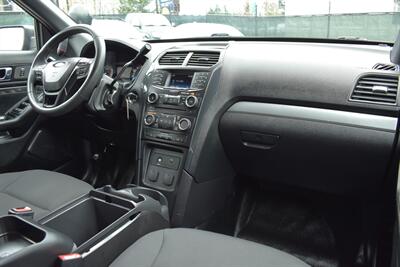 2017 Ford Explorer Police Interceptor Utility  AWD 4dr SUV! ***APPOINTMENT ONLY***Certified Calibration! Back Up Camera! Blind Spot Monitor! Cross Traffic Alert! Aux/USB/ Bluetooth Connectivity! Driver Side Spotlight! - Photo 11 - Portland, OR 97266