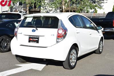 2012 Toyota Prius c Three  Three 4dr Hatchback! 50-MPG! Sensing Keyless Entry! Push-Start! Touch Screen Monitor! Bluetooth! Smartphone Interface! - Photo 5 - Portland, OR 97266