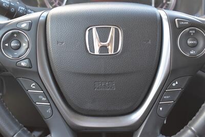 2017 Honda Pilot EX-L AWD 4dr SUV! 3rd Row Seats! Back Up Camera! Passenger-side Camera! Cruise Control! ECON Mode! Sunroof! Heated Leather Seats! Bluetooth Connectivity! Powered liftgate! - Photo 16 - Portland, OR 97266