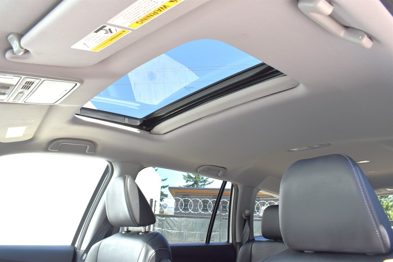 2017 Honda Pilot EX-L AWD 4dr SUV! 3rd Row Seats! Back Up Camera! Passenger-side Camera! Cruise Control! ECON Mode! Sunroof! Heated Leather Seats! Bluetooth Connectivity! Powered liftgate! - Photo 12 - Portland, OR 97266