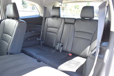 2017 Honda Pilot EX-L AWD 4dr SUV! 3rd Row Seats! Back Up Camera! Passenger-side Camera! Cruise Control! ECON Mode! Sunroof! Heated Leather Seats! Bluetooth Connectivity! Powered liftgate! - Photo 28 - Portland, OR 97266