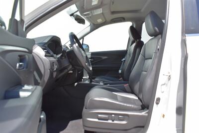2017 Honda Pilot EX-L AWD 4dr SUV! 3rd Row Seats! Back Up Camera! Passenger-side Camera! Cruise Control! ECON Mode! Sunroof! Heated Leather Seats! Bluetooth Connectivity! Powered liftgate! - Photo 10 - Portland, OR 97266