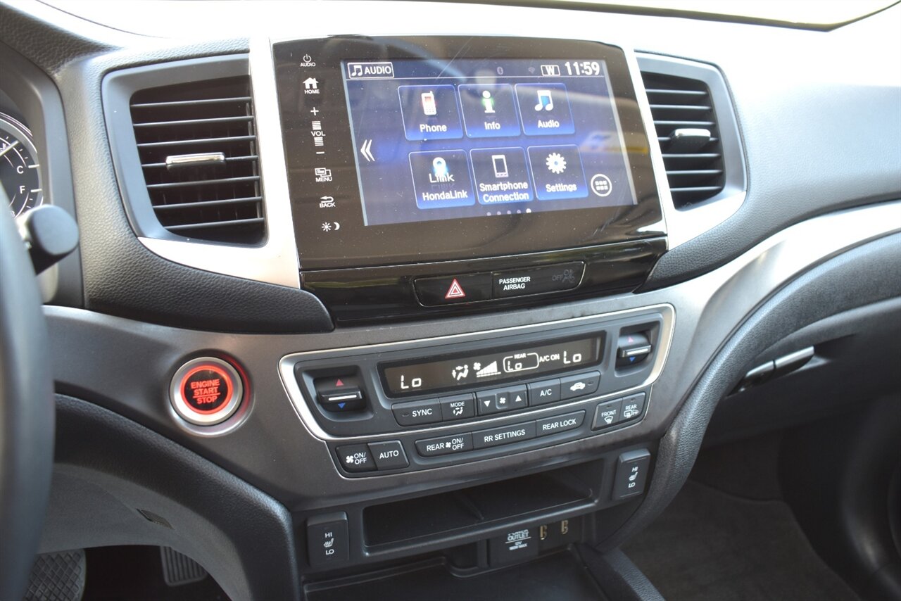 2017 Honda Pilot EX-L AWD 4dr SUV! 3rd Row Seats! Back Up Camera! Passenger-side Camera! Cruise Control! ECON Mode! Sunroof! Heated Leather Seats! Bluetooth Connectivity! Powered liftgate! - Photo 20 - Portland, OR 97266
