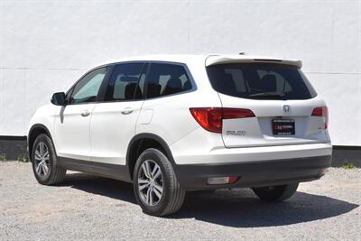 2017 Honda Pilot EX-L AWD 4dr SUV! 3rd Row Seats! Back Up Camera! Passenger-side Camera! Cruise Control! ECON Mode! Sunroof! Heated Leather Seats! Bluetooth Connectivity! Powered liftgate! - Photo 2 - Portland, OR 97266