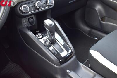 2020 Nissan Versa SV  4dr Sedan! Back-Up Camera! Blind Sot Monitor! Collision Mitigation! Park Assist! Bluetooth! Apple CarPlay! Android Auto! 32MPG City! 4MPG Hwy! - Photo 19 - Portland, OR 97266