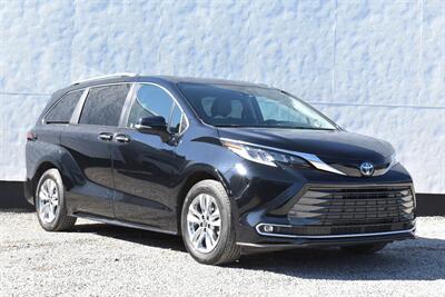 2024 Toyota Sienna Limited  AWD 4dr 7-Passenger Van!**APPOINTMENT ONLY**Adaptive Cruise Control! Lane Departure Alert! Pre-Collision System! Blind Spot Monitor! Rear Cross Traffic Alert! Van