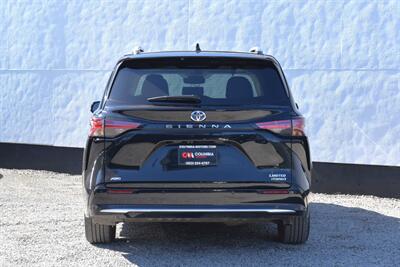 2024 Toyota Sienna Limited  AWD 4dr 7-Passenger Van!**APPOINTMENT ONLY**Adaptive Cruise Control! Lane Departure Alert! Pre-Collision System! Blind Spot Monitor! Rear Cross Traffic Alert! - Photo 4 - Portland, OR 97266