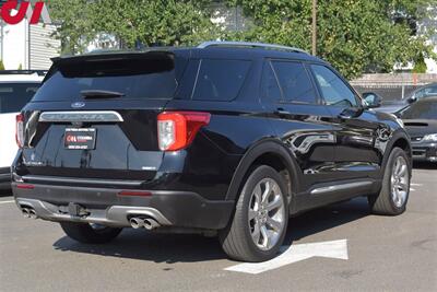 2020 Ford Explorer Platinum AWD 4dr SUV3rd Row Seats! Aerial View Camera System! Blind Spot Monitor! Evasion Assist! 7-Selectable Drive Modes! Heated & Ventilated Leather Seats! Pano-Sunroof! Tow-Pkg! - Photo 5 - Portland, OR 97266
