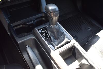 2022 Toyota Tacoma TRD Off-Road 4X4 4dr Double Cab 5.0 ft. SB! Back Up Cam! Pedestrian Detection! Dynamic Radar Cruise Control! Lane Assist! Blind Spot Monitor! Navi! Apple CarPlay! Android Auto! Heated Seats! Sunroof! Tow Pkg! - Photo 25 - Portland, OR 97266