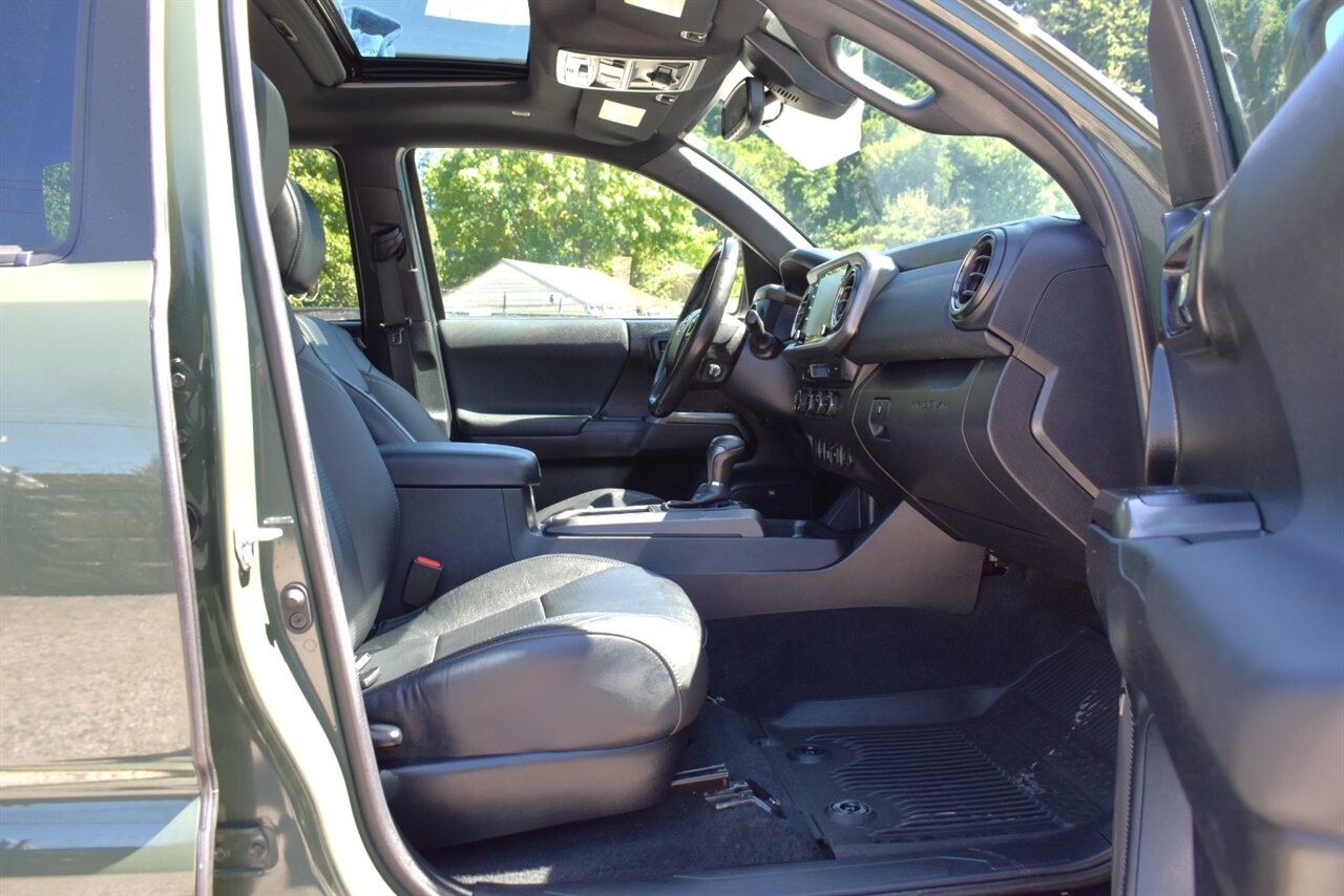 2022 Toyota Tacoma TRD Off-Road 4X4 4dr Double Cab 5.0 ft. SB! Back Up Cam! Pedestrian Detection! Dynamic Radar Cruise Control! Lane Assist! Blind Spot Monitor! Navi! Apple CarPlay! Android Auto! Heated Seats! Sunroof! Tow Pkg! - Photo 28 - Portland, OR 97266