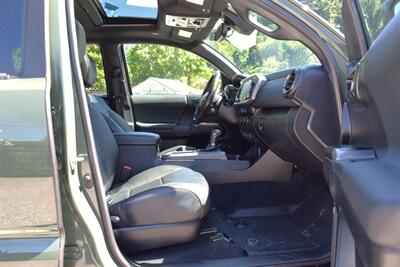 2022 Toyota Tacoma TRD Off-Road 4X4 4dr Double Cab 5.0 ft. SB! Back Up Cam! Pedestrian Detection! Dynamic Radar Cruise Control! Lane Assist! Blind Spot Monitor! Navi! Apple CarPlay! Android Auto! Heated Seats! Sunroof! Tow Pkg! - Photo 28 - Portland, OR 97266