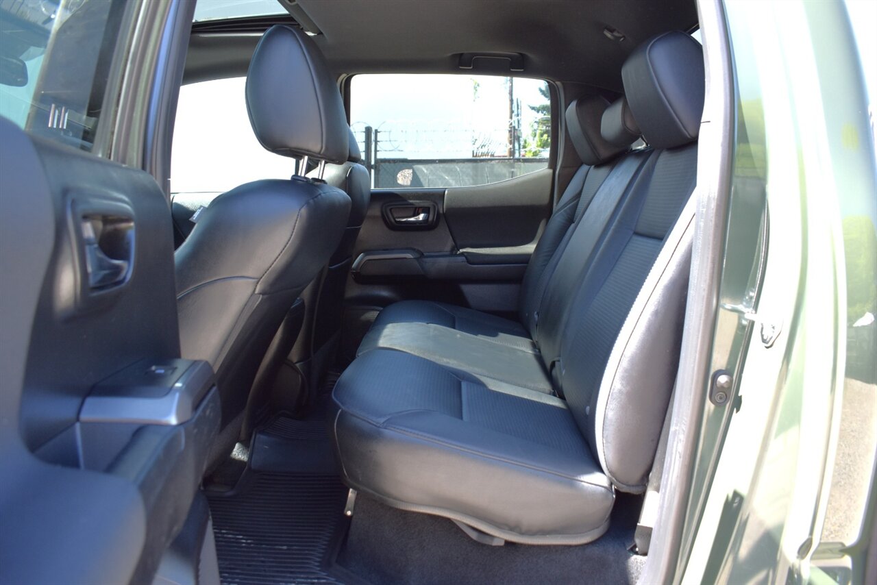 2022 Toyota Tacoma TRD Off-Road 4X4 4dr Double Cab 5.0 ft. SB! Back Up Cam! Pedestrian Detection! Dynamic Radar Cruise Control! Lane Assist! Blind Spot Monitor! Navi! Apple CarPlay! Android Auto! Heated Seats! Sunroof! Tow Pkg! - Photo 26 - Portland, OR 97266