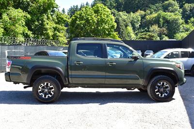 2022 Toyota Tacoma TRD Off-Road 4X4 4dr Double Cab 5.0 ft. SB! Back Up Cam! Pedestrian Detection! Dynamic Radar Cruise Control! Lane Assist! Blind Spot Monitor! Navi! Apple CarPlay! Android Auto! Heated Seats! Sunroof! Tow Pkg! - Photo 6 - Portland, OR 97266
