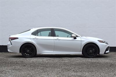 2022 Toyota Camry XSE  4dr Sedan**BY APPOINTMENT ONLY**Toyota Safety Sense 2.5+! Blind Spot Monitor! Lane Assist! Pre-Collision Detection! Back Up Camera! Eco & Sport Modes! Bluetooth! Heated Leather Seats! - Photo 6 - Portland, OR 97266