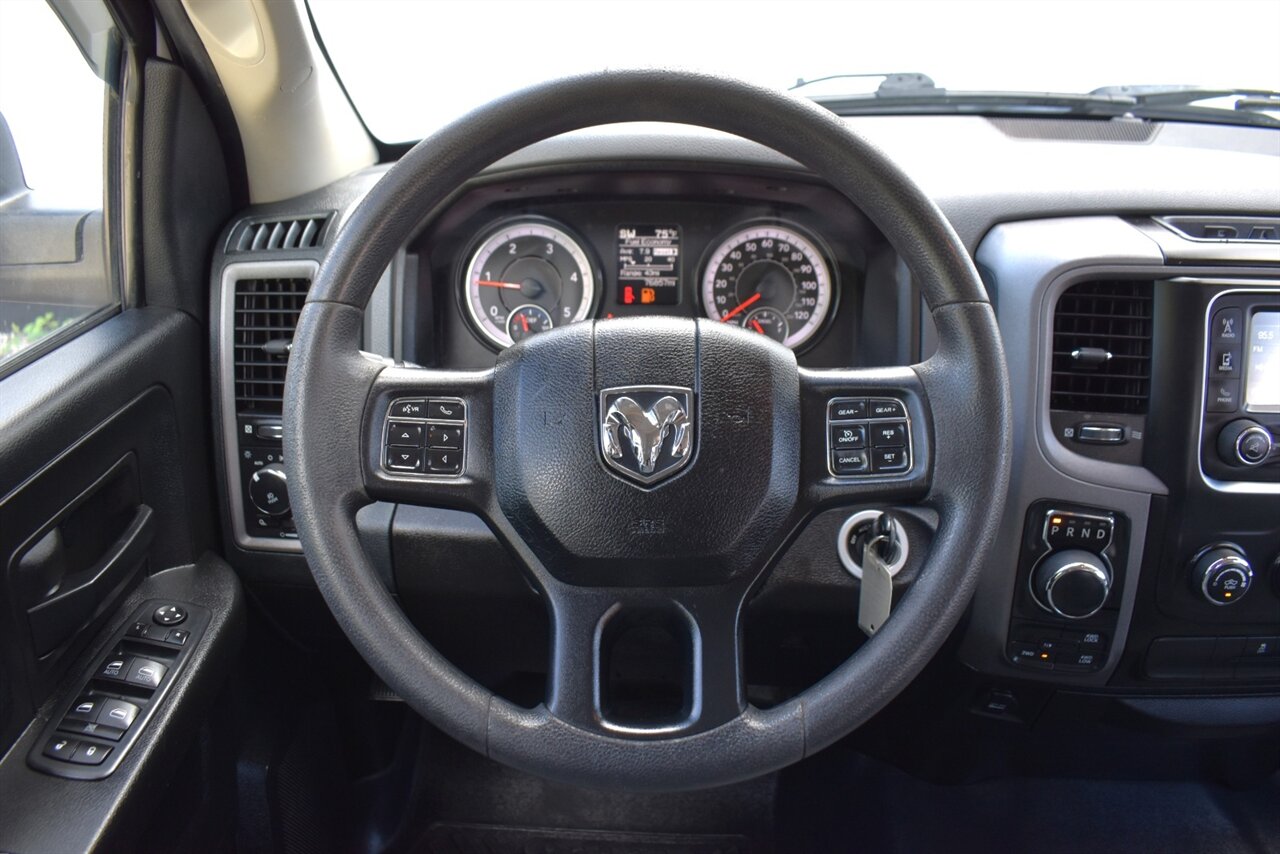 2019 RAM 1500 Classic Tradesman 4X4 4dr Crew Cab 5.5 ft. SB Pickup! Back Up Cam! 2WD/4WD Lock/4WD Low Modes! Tow Pkg! Custom GNG Heavy-Duty Steel Bumpers w/Integrated LED Light Bar & Aux LED Lighting! Recovery Shackles! - Photo 14 - Portland, OR 97266