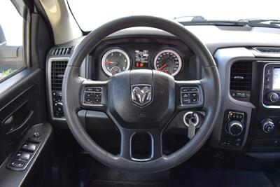 2019 RAM 1500 Classic Tradesman 4X4 4dr Crew Cab 5.5 ft. SB Pickup! Back Up Cam! 2WD/4WD Lock/4WD Low Modes! Tow Pkg! Custom GNG Heavy-Duty Steel Bumpers w/Integrated LED Light Bar & Aux LED Lighting! Recovery Shackles! - Photo 14 - Portland, OR 97266
