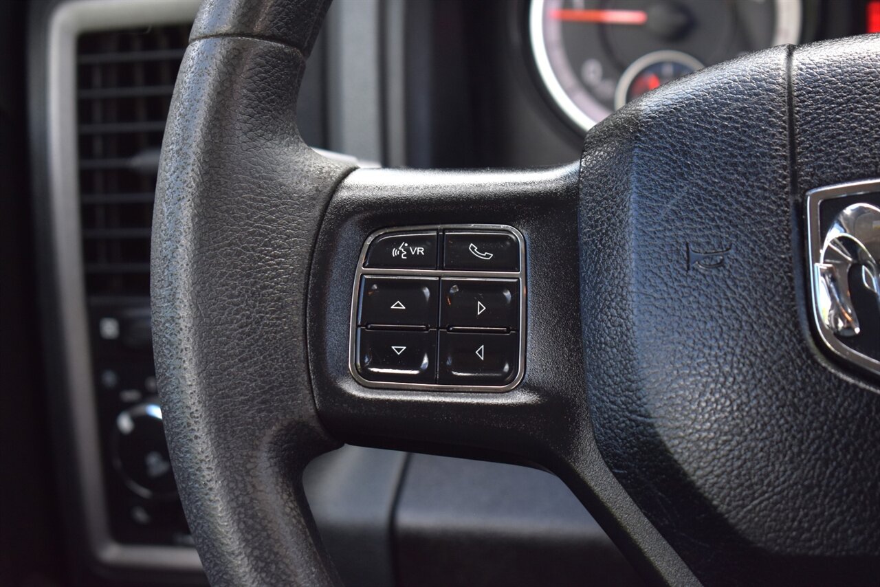 2019 RAM 1500 Classic Tradesman 4X4 4dr Crew Cab 5.5 ft. SB Pickup! Back Up Cam! 2WD/4WD Lock/4WD Low Modes! Tow Pkg! Custom GNG Heavy-Duty Steel Bumpers w/Integrated LED Light Bar & Aux LED Lighting! Recovery Shackles! - Photo 15 - Portland, OR 97266