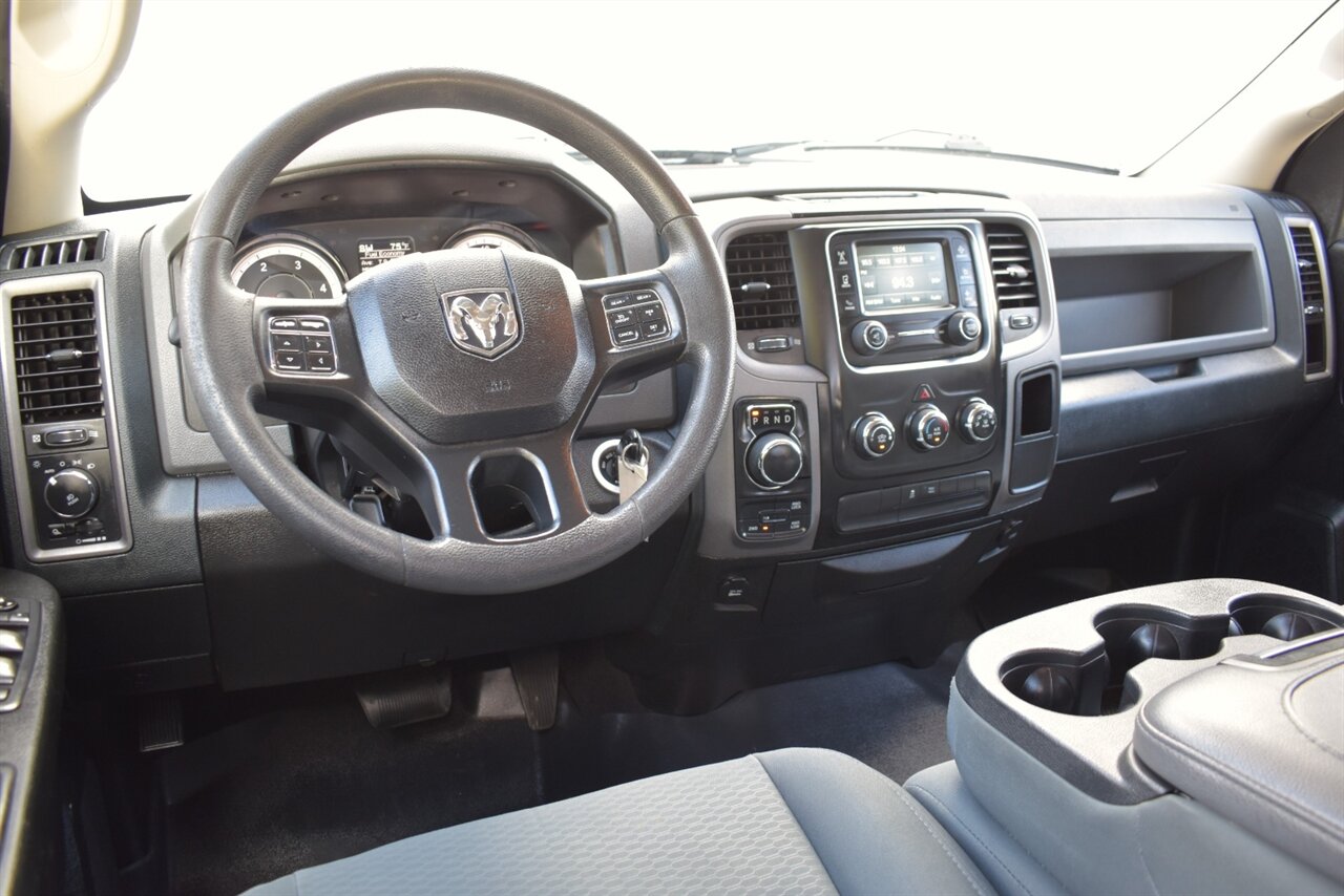 2019 RAM 1500 Classic Tradesman 4X4 4dr Crew Cab 5.5 ft. SB Pickup! Back Up Cam! 2WD/4WD Lock/4WD Low Modes! Tow Pkg! Custom GNG Heavy-Duty Steel Bumpers w/Integrated LED Light Bar & Aux LED Lighting! Recovery Shackles! - Photo 3 - Portland, OR 97266