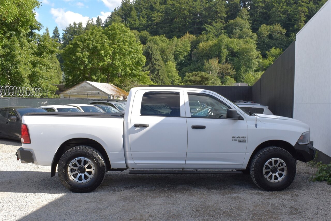 2019 RAM 1500 Classic Tradesman 4X4 4dr Crew Cab 5.5 ft. SB Pickup! Back Up Cam! 2WD/4WD Lock/4WD Low Modes! Tow Pkg! Custom GNG Heavy-Duty Steel Bumpers w/Integrated LED Light Bar & Aux LED Lighting! Recovery Shackles! - Photo 6 - Portland, OR 97266