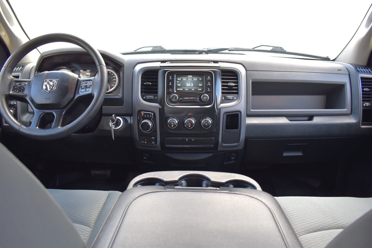 2019 RAM 1500 Classic Tradesman 4X4 4dr Crew Cab 5.5 ft. SB Pickup! Back Up Cam! 2WD/4WD Lock/4WD Low Modes! Tow Pkg! Custom GNG Heavy-Duty Steel Bumpers w/Integrated LED Light Bar & Aux LED Lighting! Recovery Shackles! - Photo 13 - Portland, OR 97266