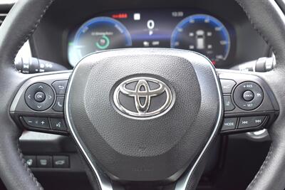2023 Toyota RAV4 Hybrid Limited  AWD 4dr SUV! Toyota Safety Sense™ 2.5! 360° Camera System! Blind Spot Monitor! Heated & Ventilated Seats! EV/Eco/Trail Drive Modes! Pano-Sunroof! - Photo 16 - Portland, OR 97266
