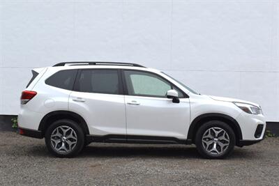 2020 Subaru Forester Premium AWD 4dr Crossover! X-Mode! SI-Drive! EyeSight Assist Tech! Lane Assist! Back Up Camera! Blind Spot Monitor! Apple CarPlay! Android Auto! Heated Seats! Pano-Sunroof! Roof Rails! - Photo 6 - Portland, OR 97266