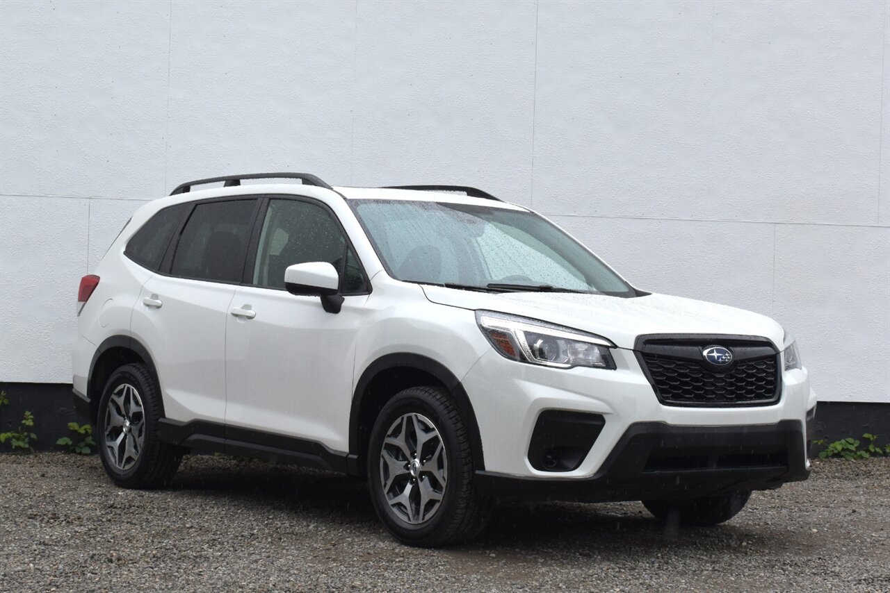 2020 Subaru Forester Premium  AWD 4dr Crossover! X-Mode! SI-Drive! EyeSight Assist Tech! Lane Assist! Back Up Camera! Blind Spot Monitor! Apple CarPlay! Android Auto! Heated Seats! Pano-Sunroof! Roof Rails! - Photo 1 - Portland, OR 97266