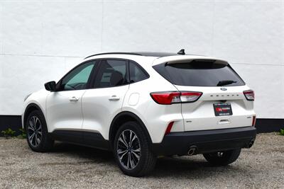 2022 Ford Escape SE  AWD 4dr SUV**BY APPOINTMENT ONLY**Ford Co-Pilot360! Back Up Camera! Blind Spot Monitor! Heated Seats/Heated Steering Wheel!  Bluetooth! Selectable Drive Modes (Normal, Eco, Sport, Slippery)! Sunroof! - Photo 2 - Portland, OR 97266