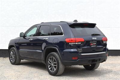 2017 Jeep Grand Cherokee Limited  4x4 4dr SUV! Back UP Camera! Cruise Control! Navigation! Heated & Ventilated Seats! Heated Steering Wheel! Sunroof! Bluetooth Connectivity! - Photo 2 - Portland, OR 97266